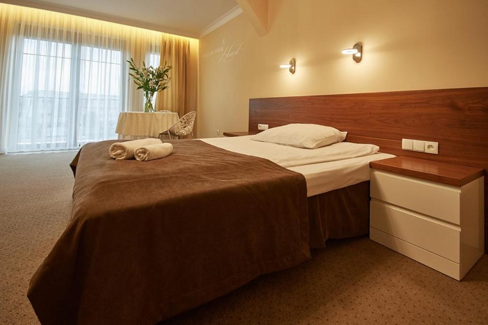 Hotel Melodia *** Buk  Bagian luar foto