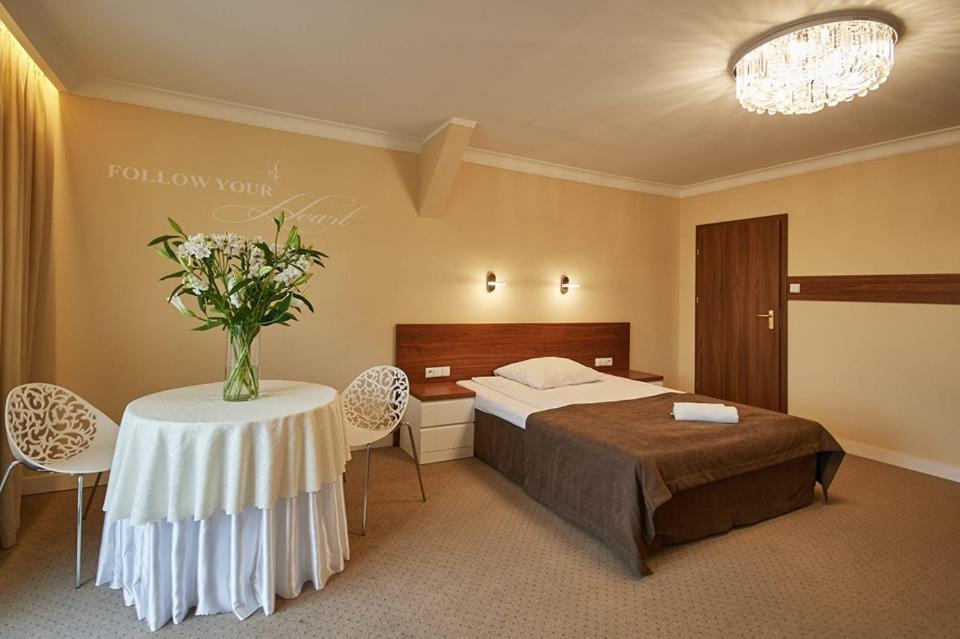 Hotel Melodia *** Buk  Bagian luar foto