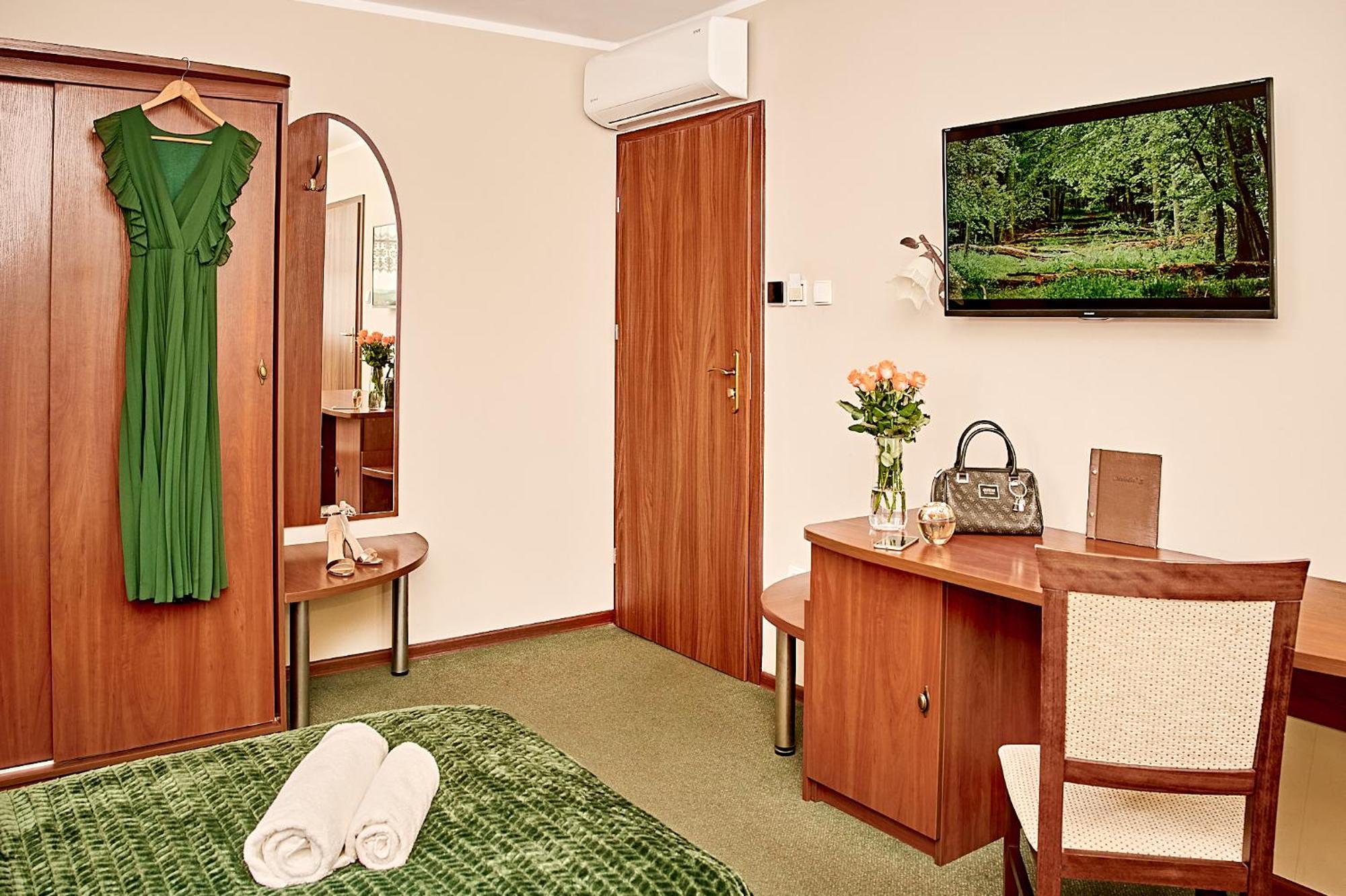 Hotel Melodia *** Buk  Bagian luar foto